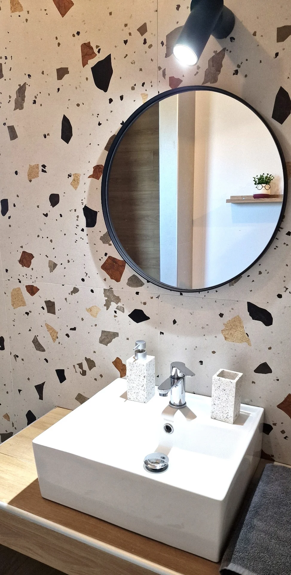Bathroom detail